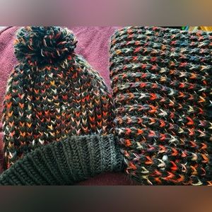 J.Jill black & dark orange Hat & infinity scarf set. 100% Acrylic. New w/o tags.